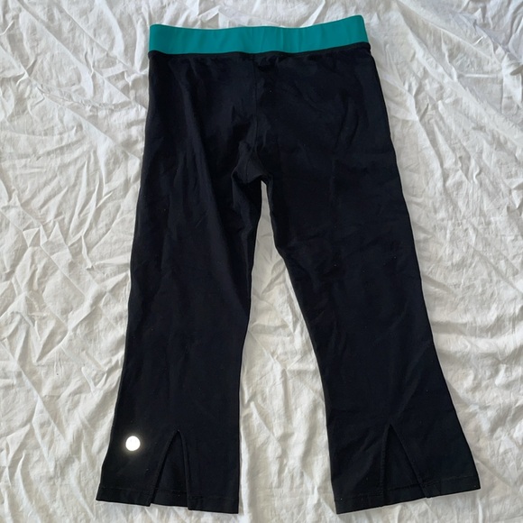 Lululemon capris - Picture 4 of 8